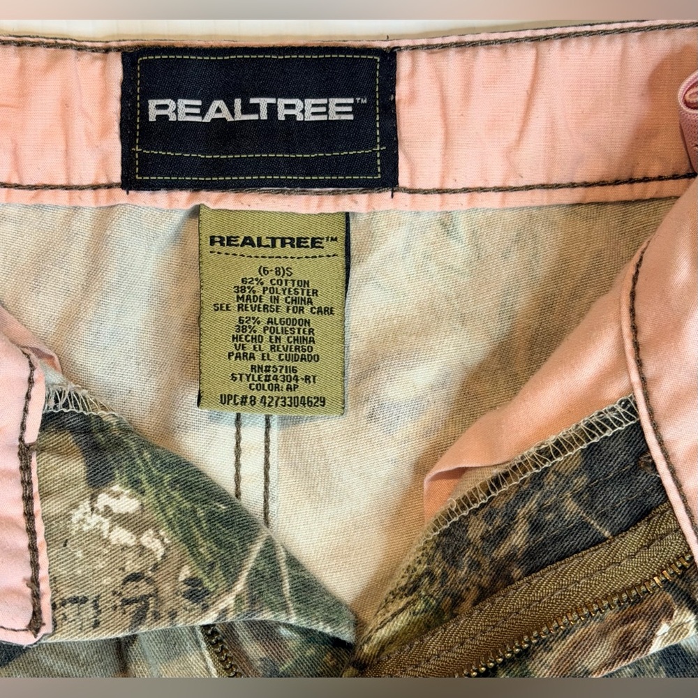 Realtree Camo Cargo Pants with Pink Waistband Detail - Size 6-8 SM - Picture 14 of 14